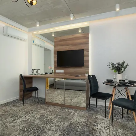 Modern & Comfy Rakowicka 6 Cracow By Renters Apartment *
