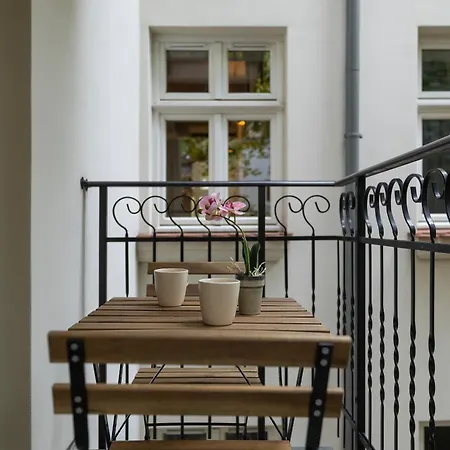 Apartment Modern & Comfy Rakowicka 6 Cracow By Renters