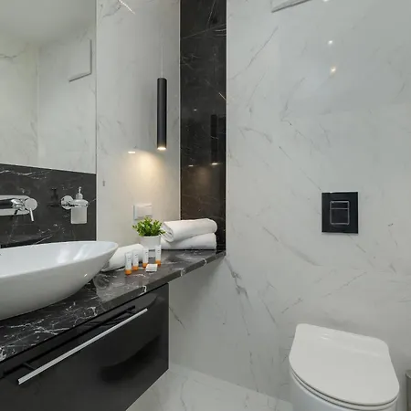 Modern & Comfy Rakowicka 6 Cracow By Renters